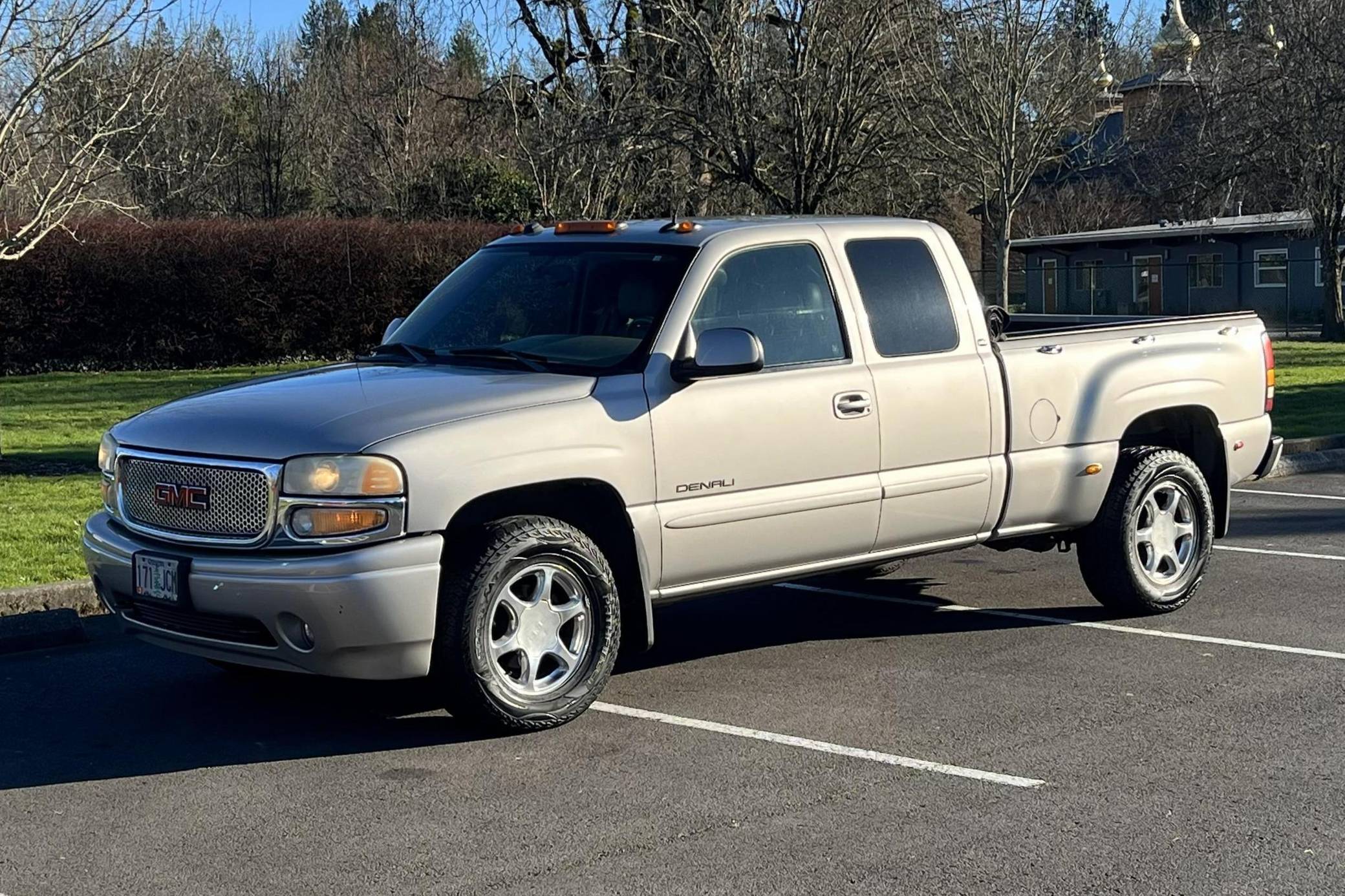 2004 GMC Sierra Denali AWD Quadrasteer